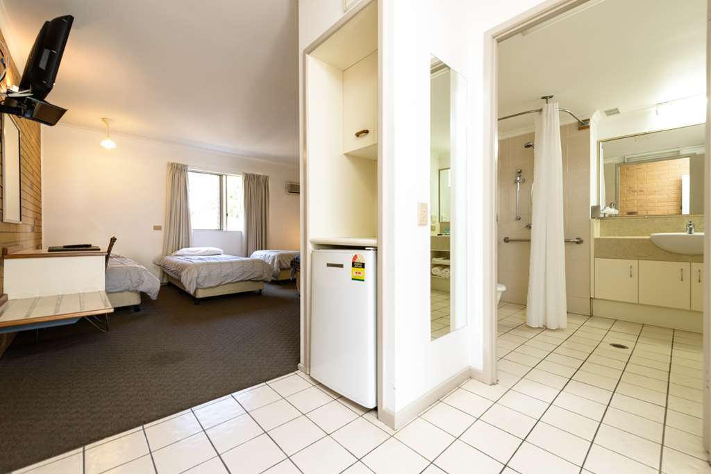 Wild Scotsman Motor Inn Gin Gin Qld Zimmer foto
